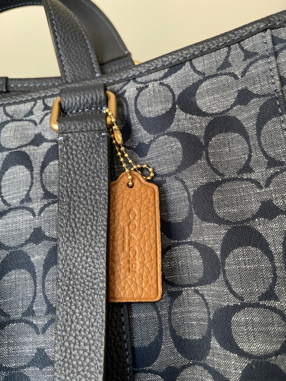 Coach Signature Navy Patterned Tote with Tan Leather Tag - Picture 8 of 9